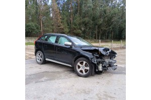 Volvo XC60 R Design 2.0 de 2013 – Viatura Salvada